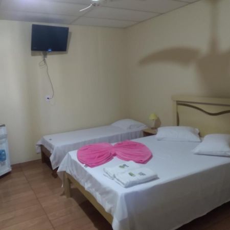 Hotel Super Economico Віторія Екстер'єр фото