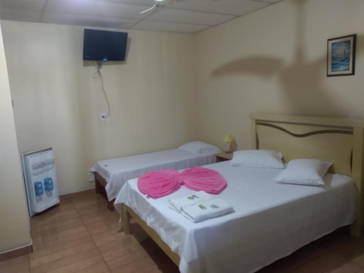Hotel Super Economico Віторія Екстер'єр фото